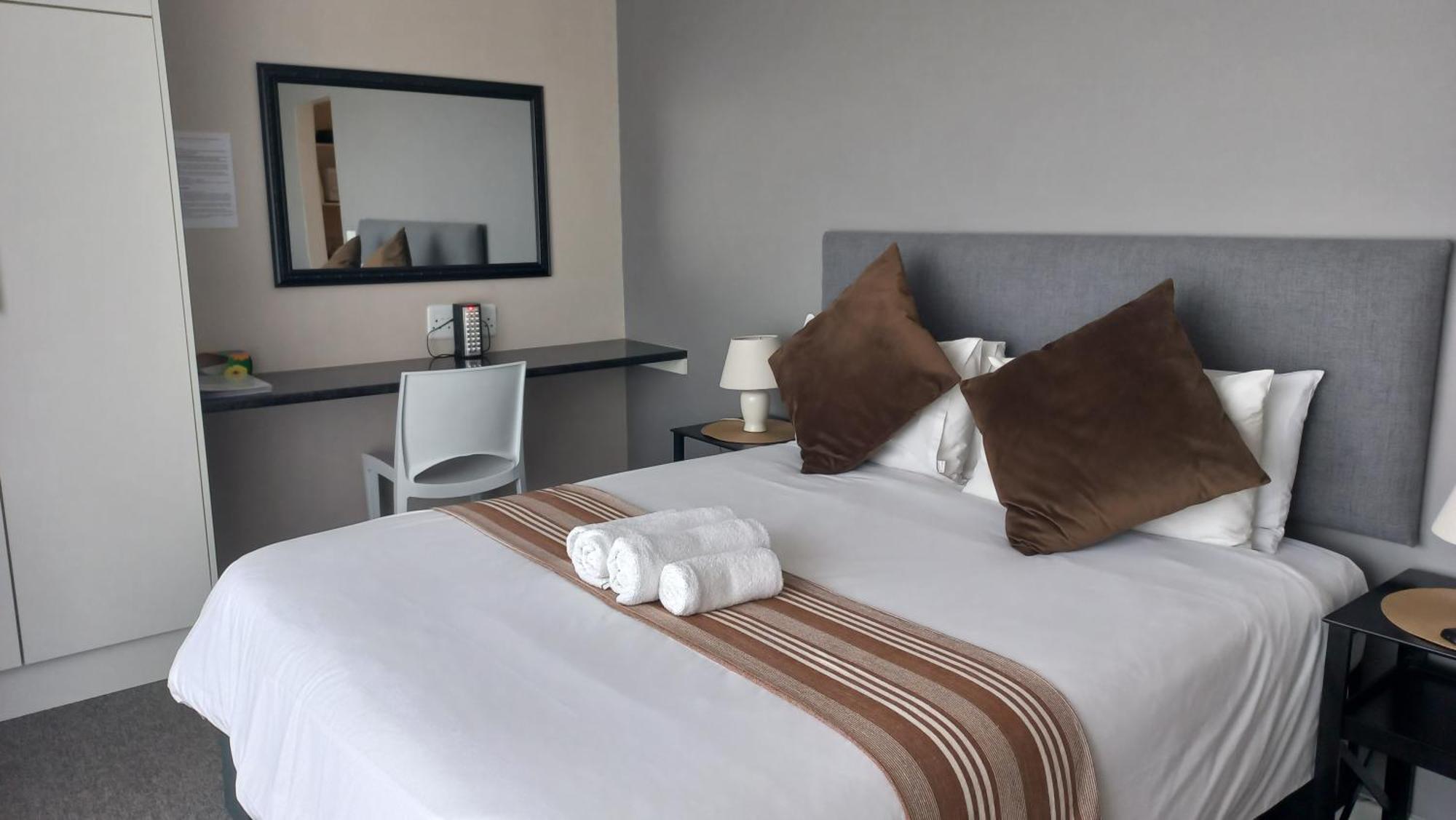 Phoenix Lodge And Waterside Accommodation Knysna Ngoại thất bức ảnh